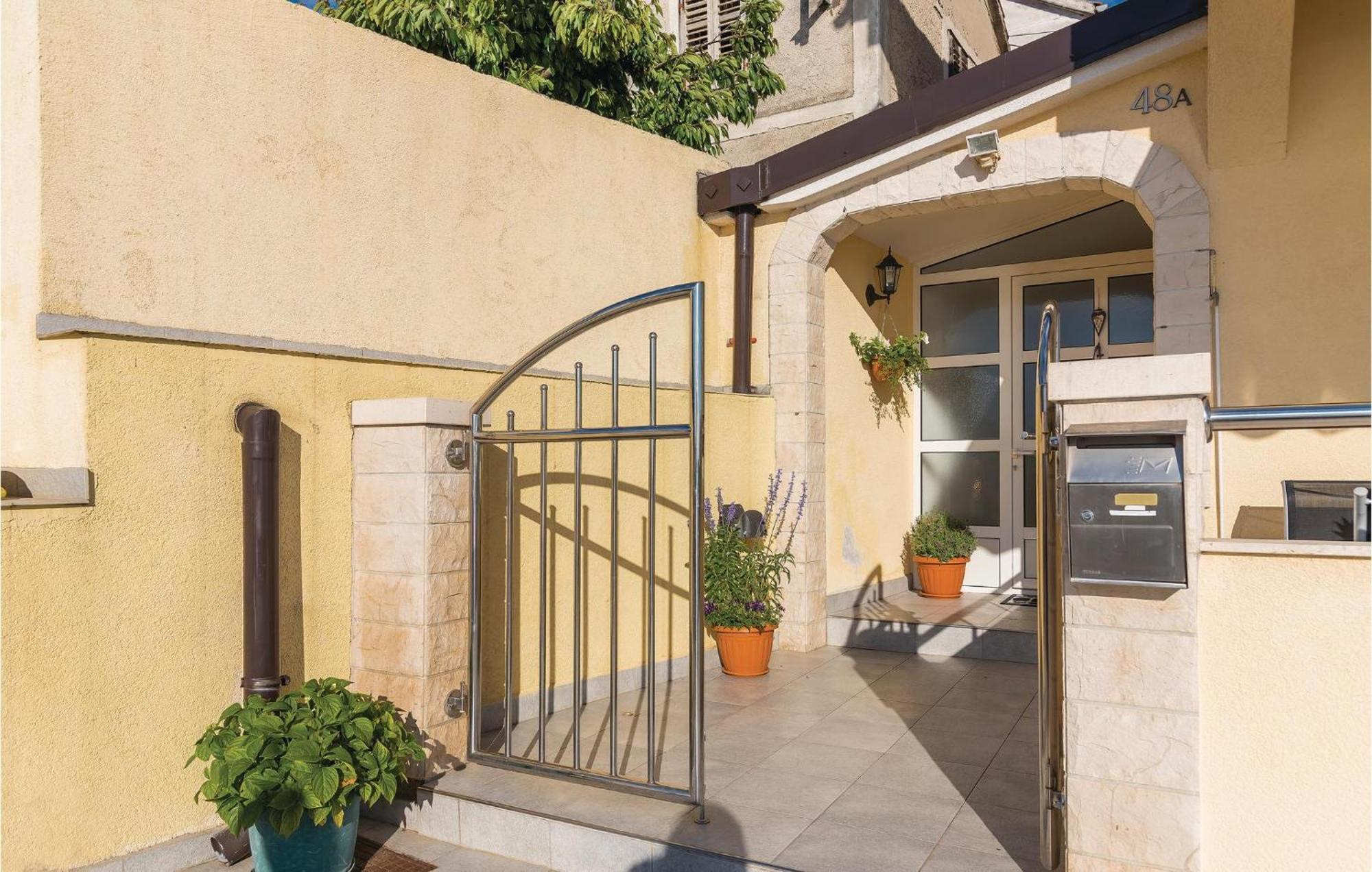 Nice Home In Sibenik With Kitchen Экстерьер фото